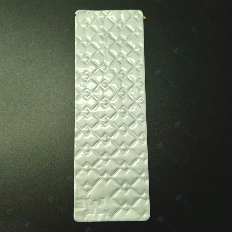 Gaan nga nag-vibrate-damping plate