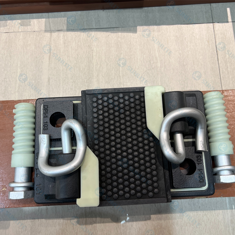 Medium vibration damps fastener